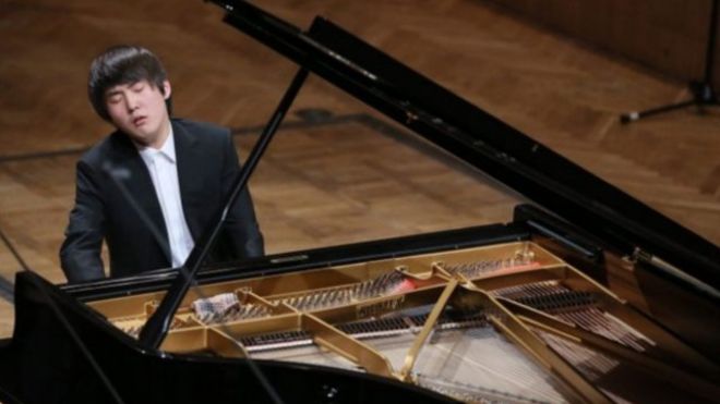 فاز سيونغ جين تشو بالمركز الأول في المسابقة.